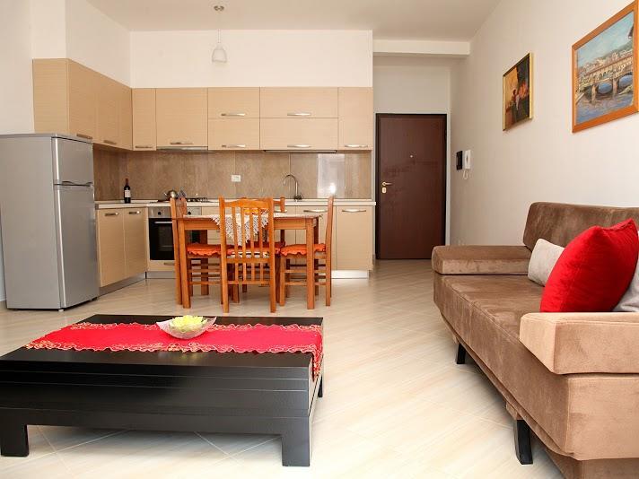 Martin Apartment Vlorë Buitenkant foto
