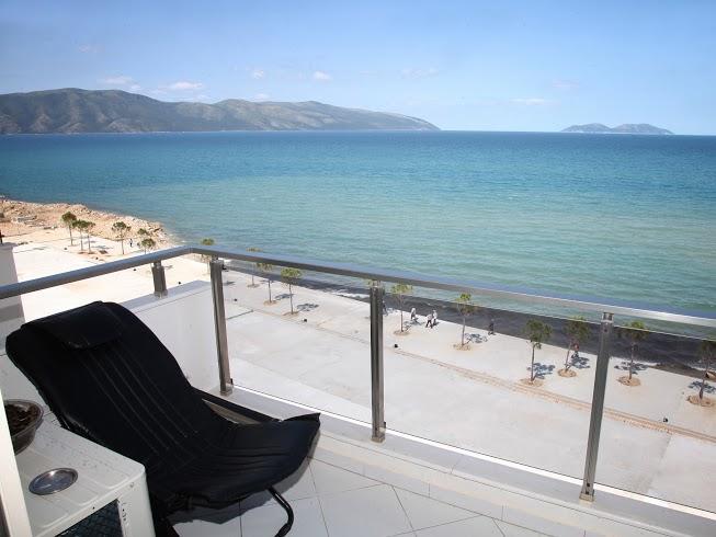 Martin Apartment Vlorë Buitenkant foto