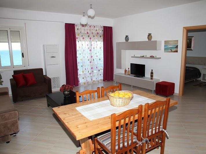 Martin Apartment Vlorë Buitenkant foto
