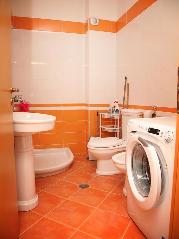 Martin Apartment Vlorë Buitenkant foto